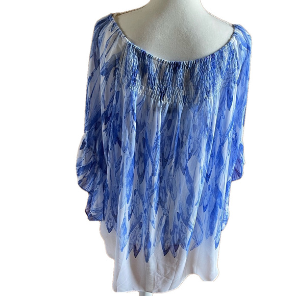 Alfani 0x top with white tank attached. - Picture 2 of 4